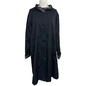 Maggie Barnes 2X long black lightweight‎ rain jacket with pockets